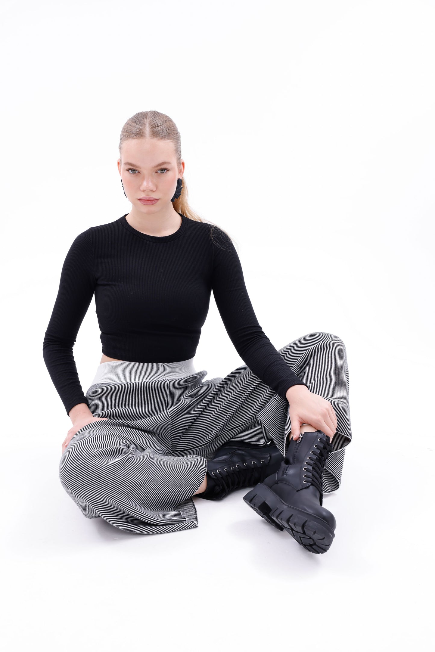 TRİKO SİYAH/BEYAZ ÇİZGİLİ PANTOLON