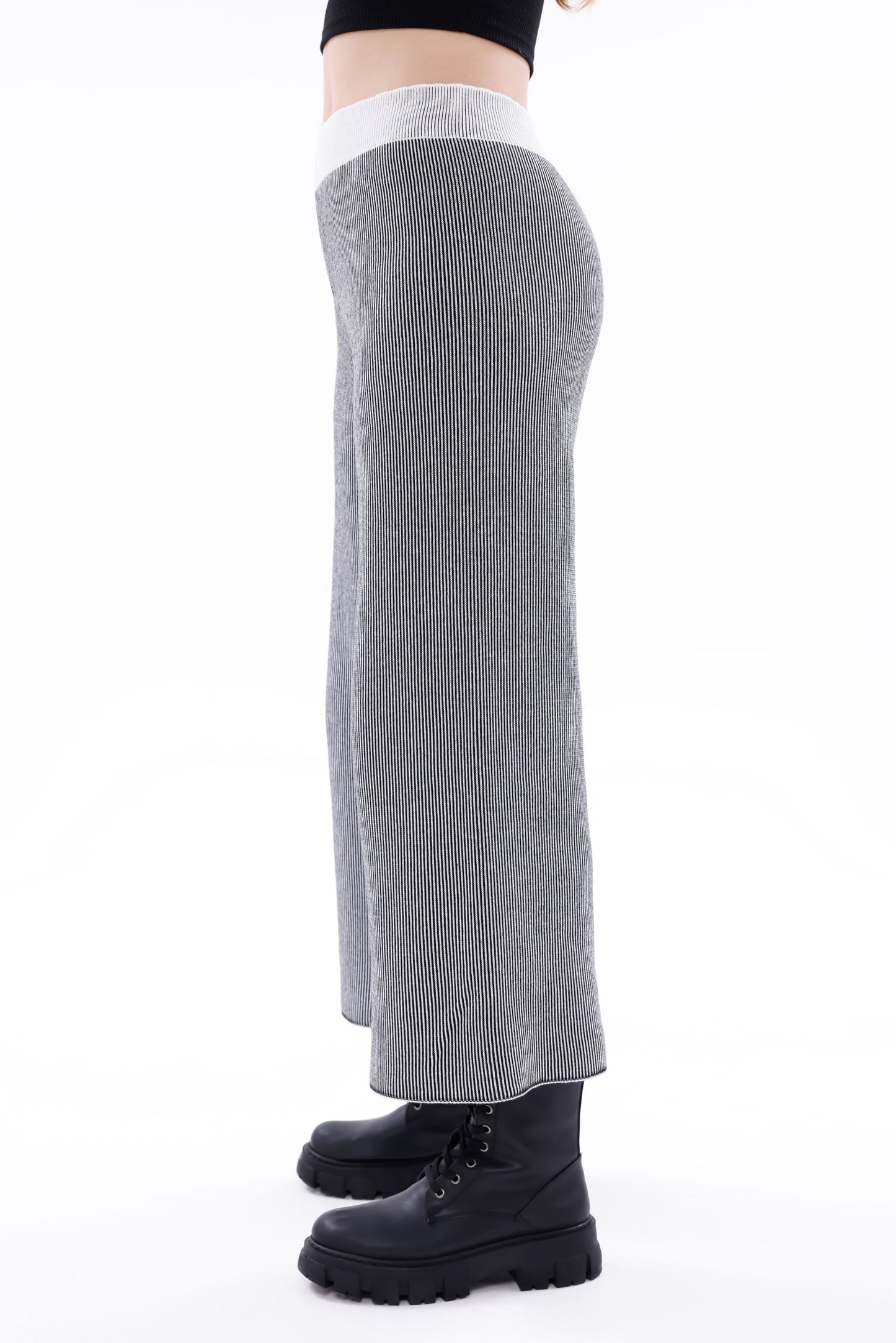 TRİKO SİYAH/BEYAZ ÇİZGİLİ PANTOLON