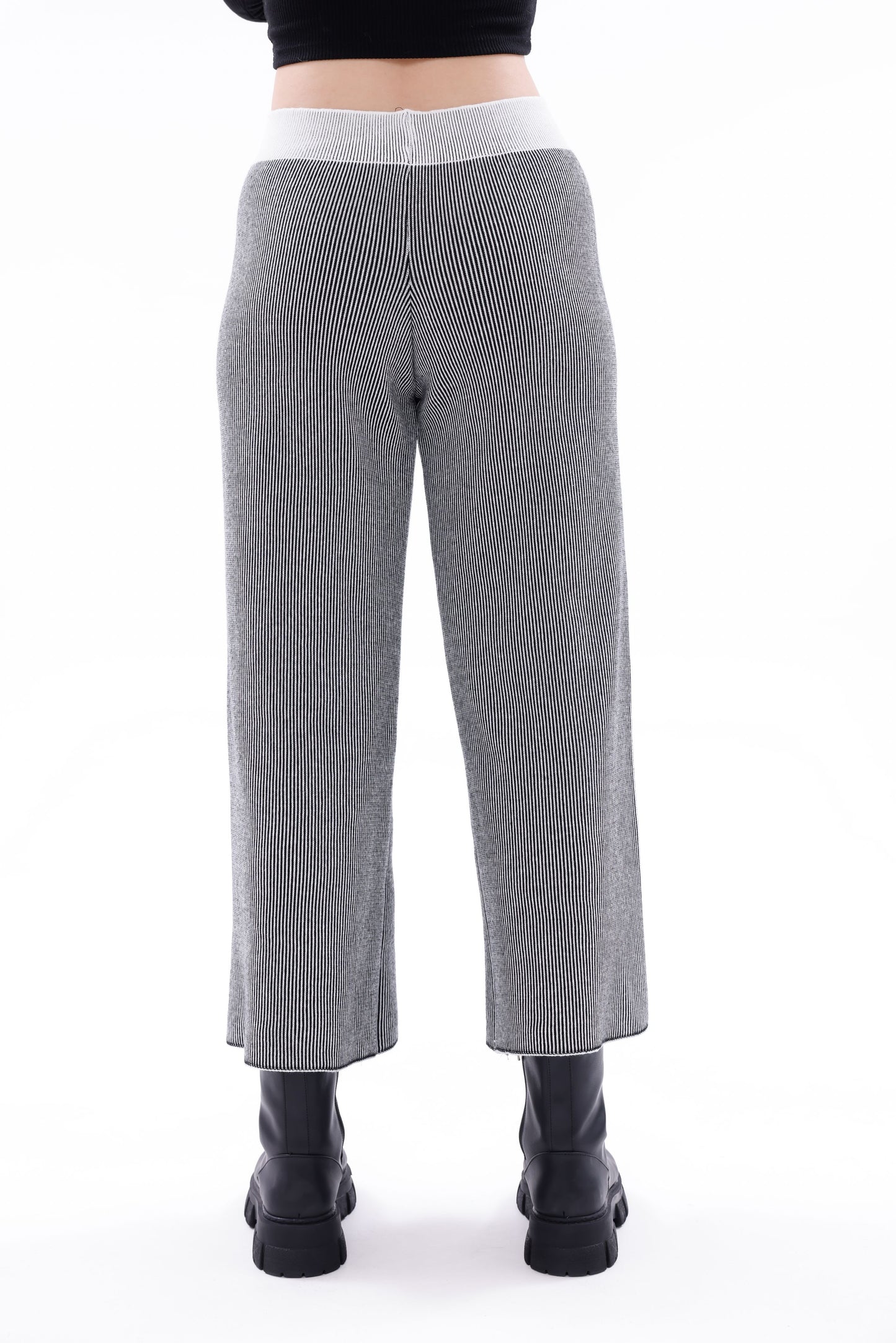 TRİKO SİYAH/BEYAZ ÇİZGİLİ PANTOLON