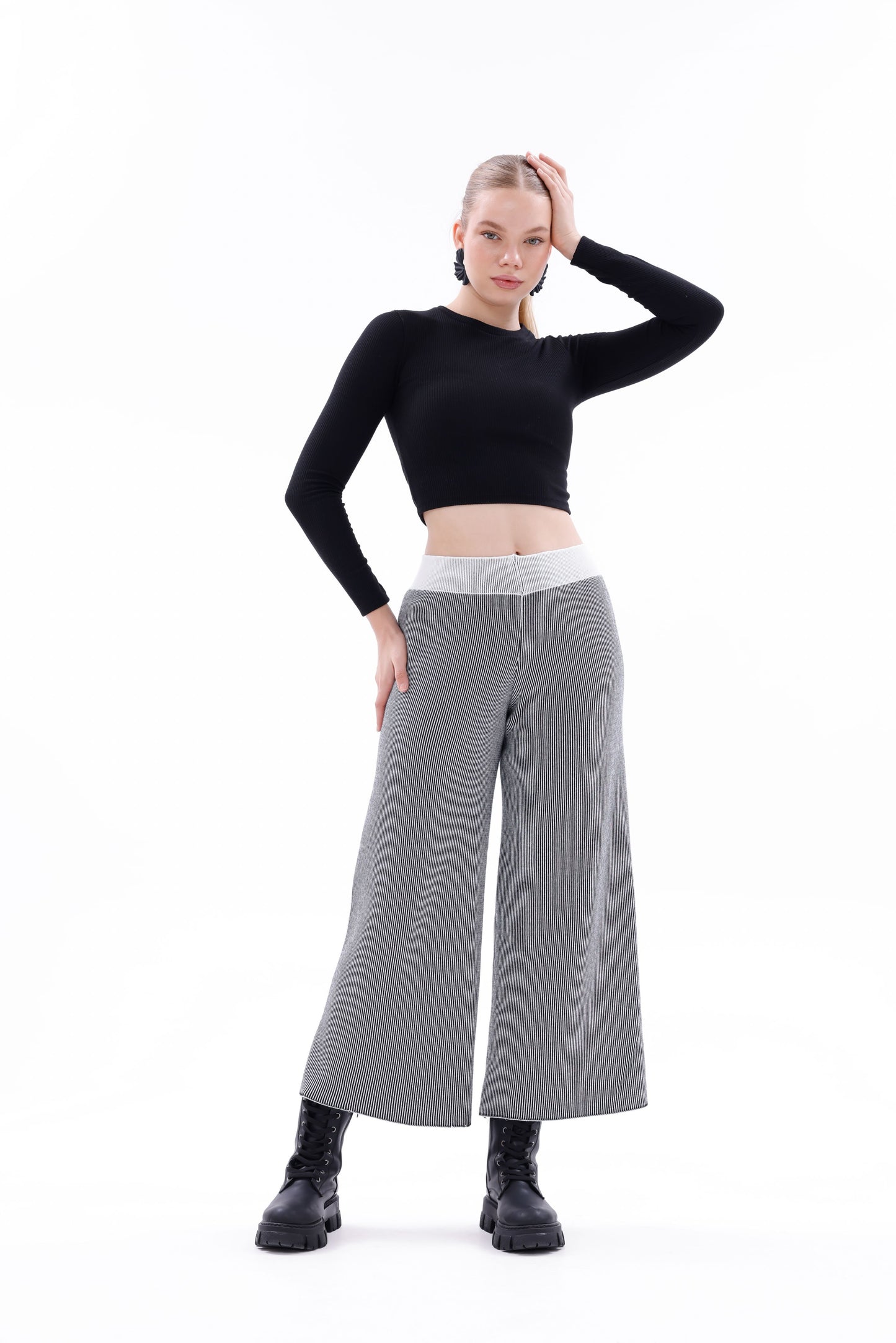 TRİKO SİYAH/BEYAZ ÇİZGİLİ PANTOLON