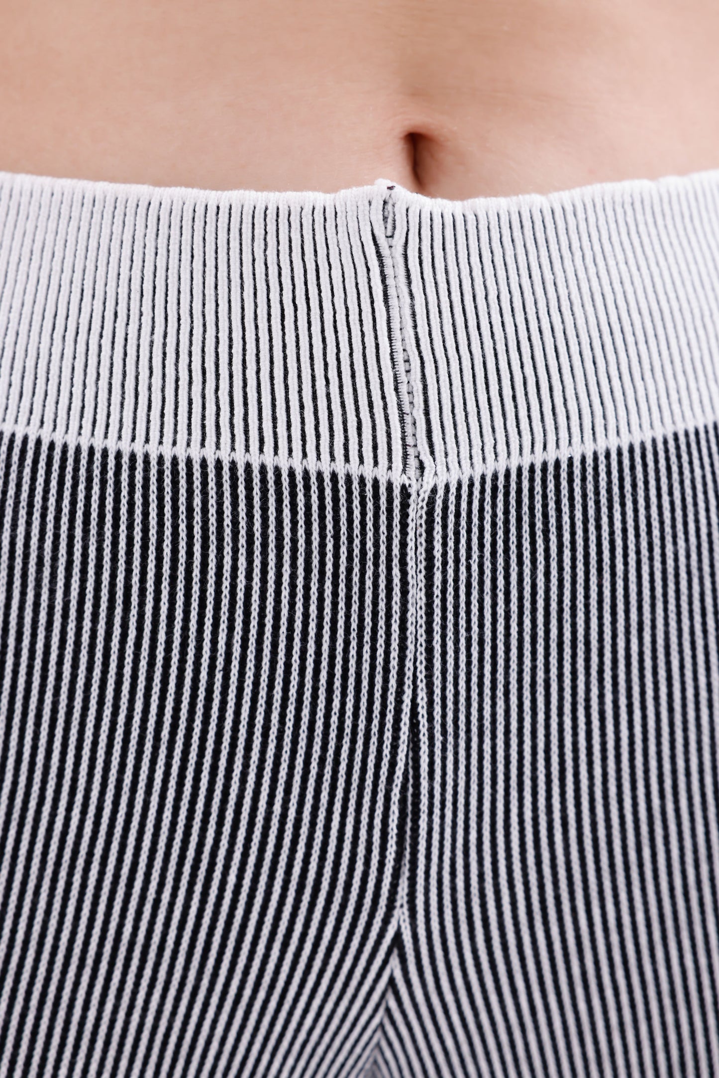 TRİKO SİYAH/BEYAZ ÇİZGİLİ PANTOLON