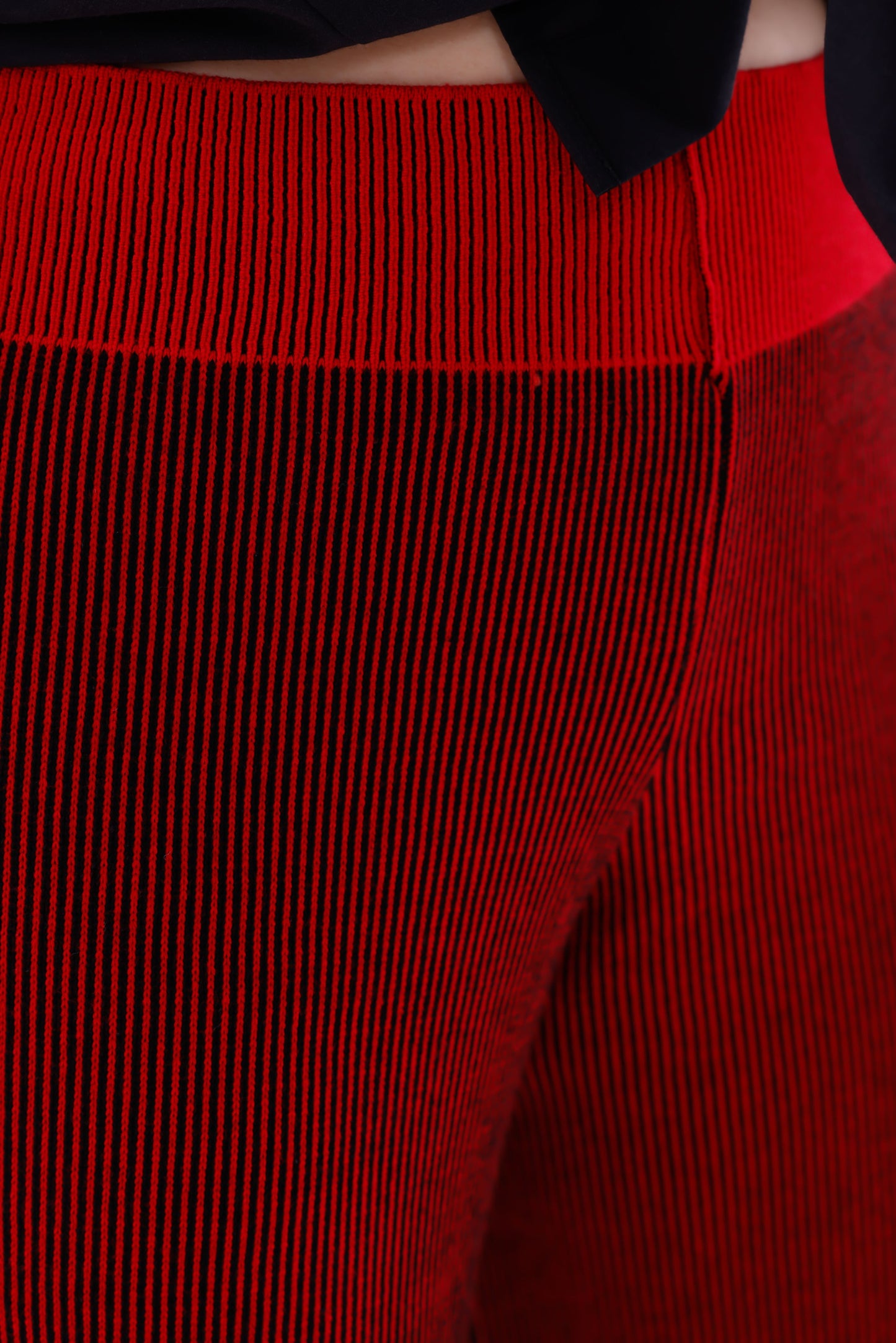 TRİKO SİYAH/KIRMIZI ÇİZGİLİ PANTOLON