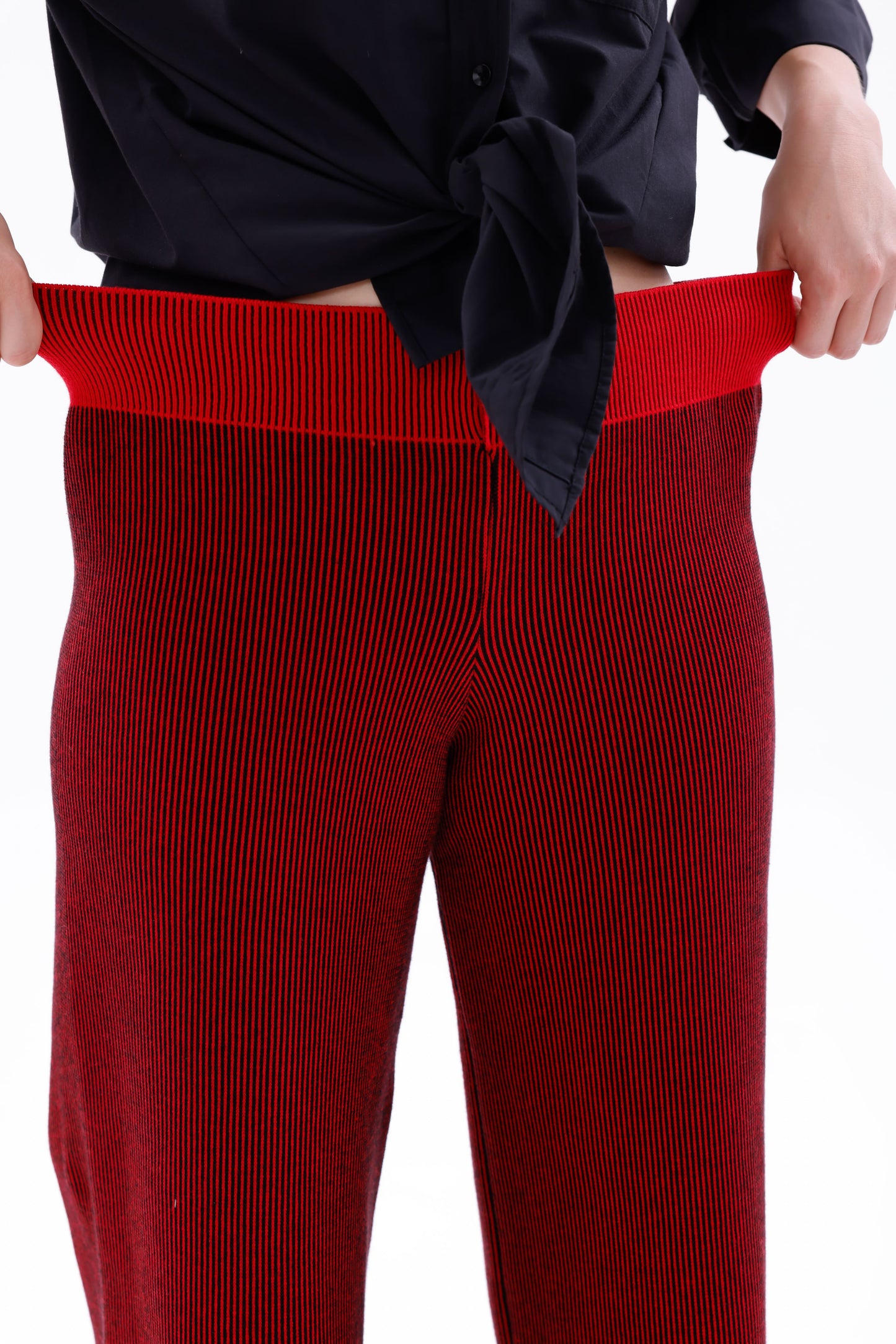 TRİKO SİYAH/KIRMIZI ÇİZGİLİ PANTOLON