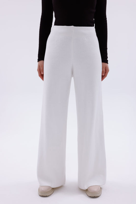 TRİKO BEYAZ PANTOLON