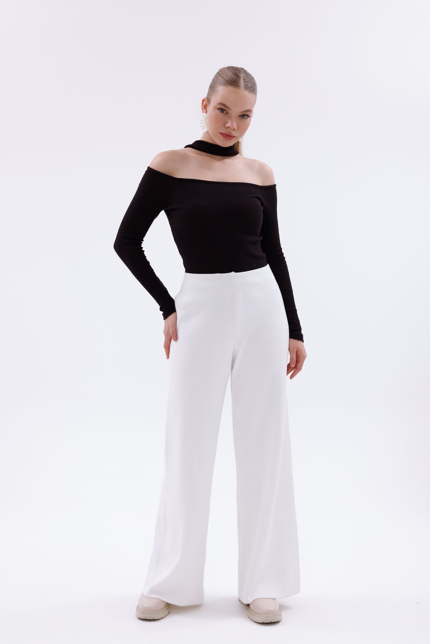 TRİKO BEYAZ PANTOLON