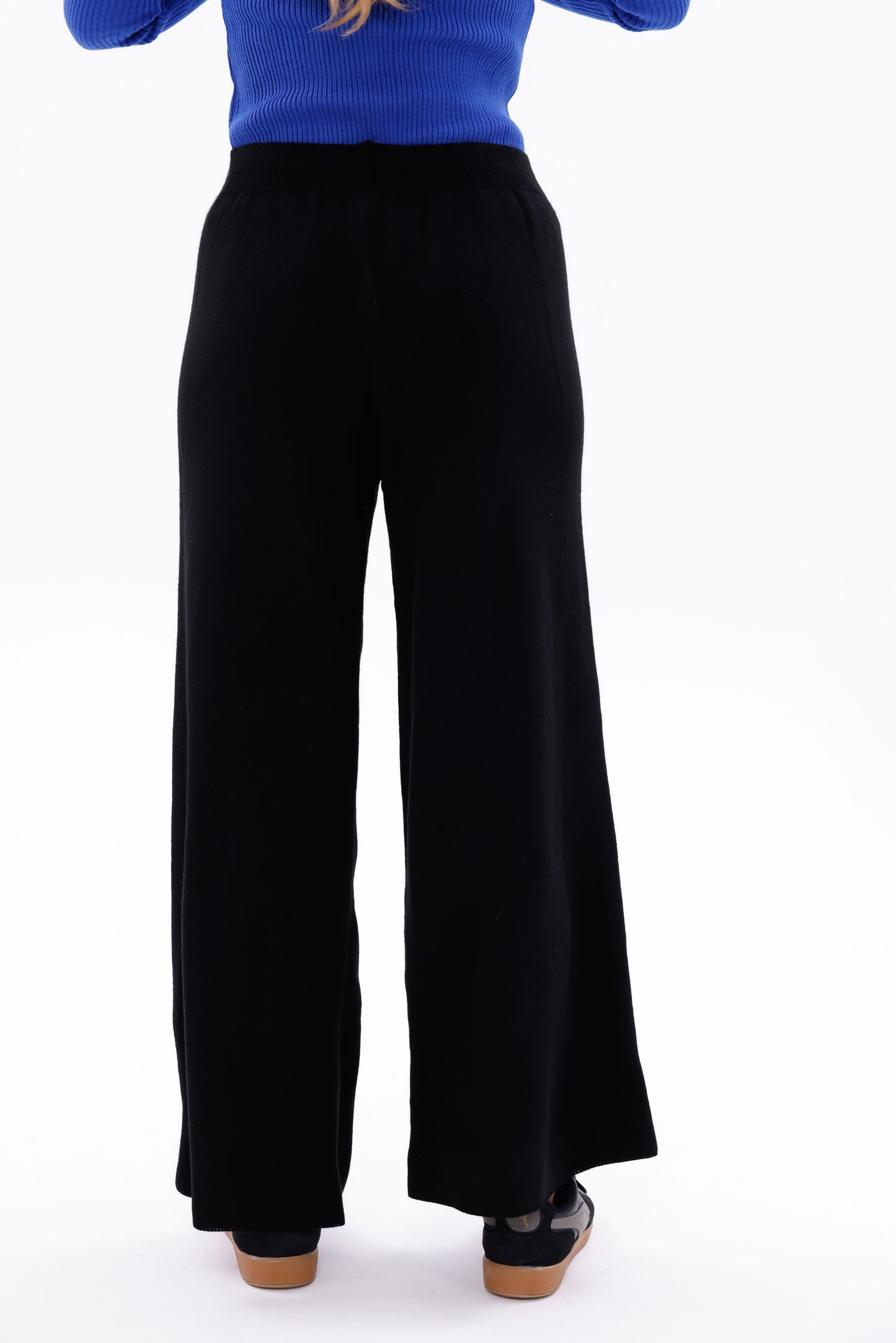 TRİKO SİYAH PANTOLON