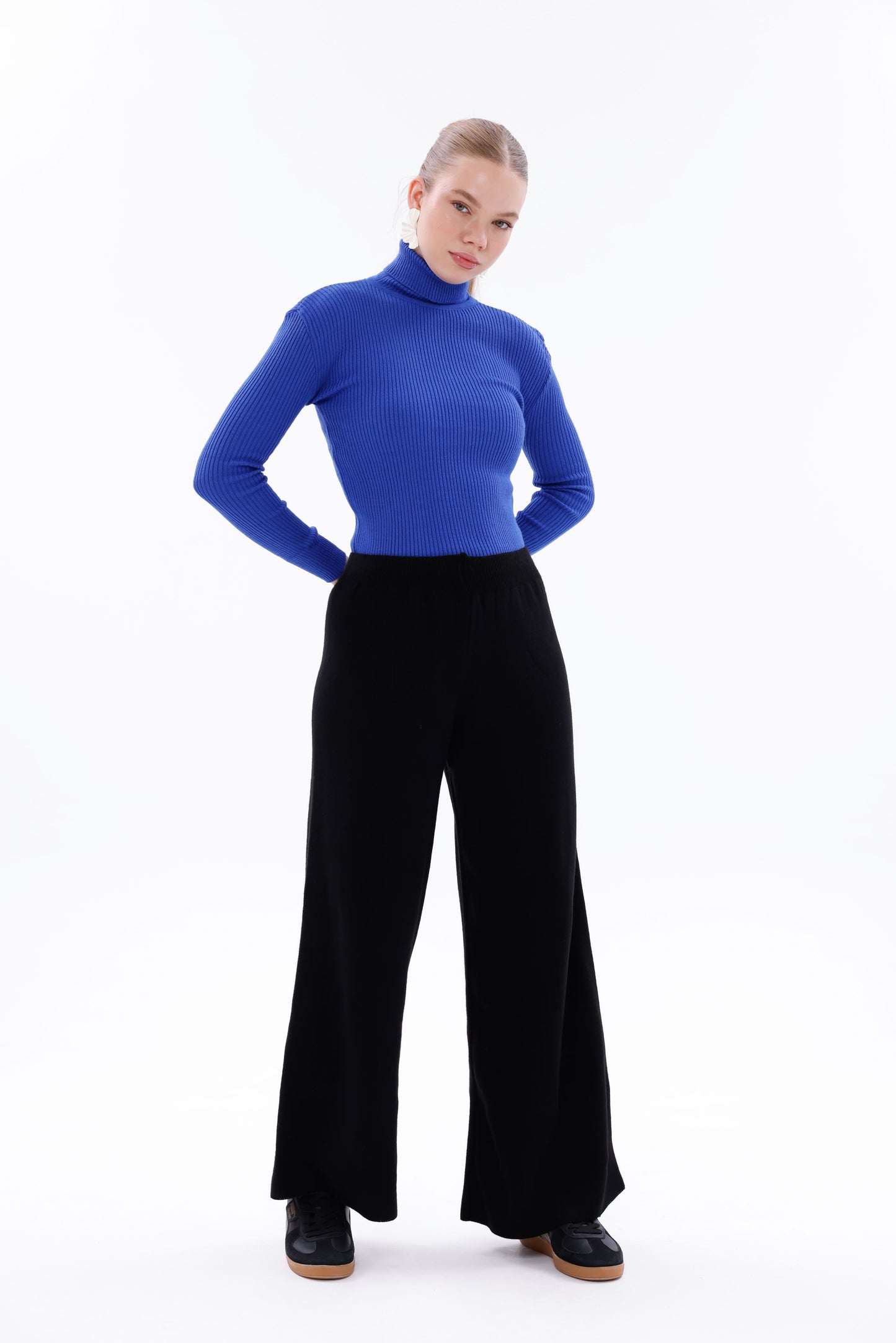 TRİKO SİYAH PANTOLON