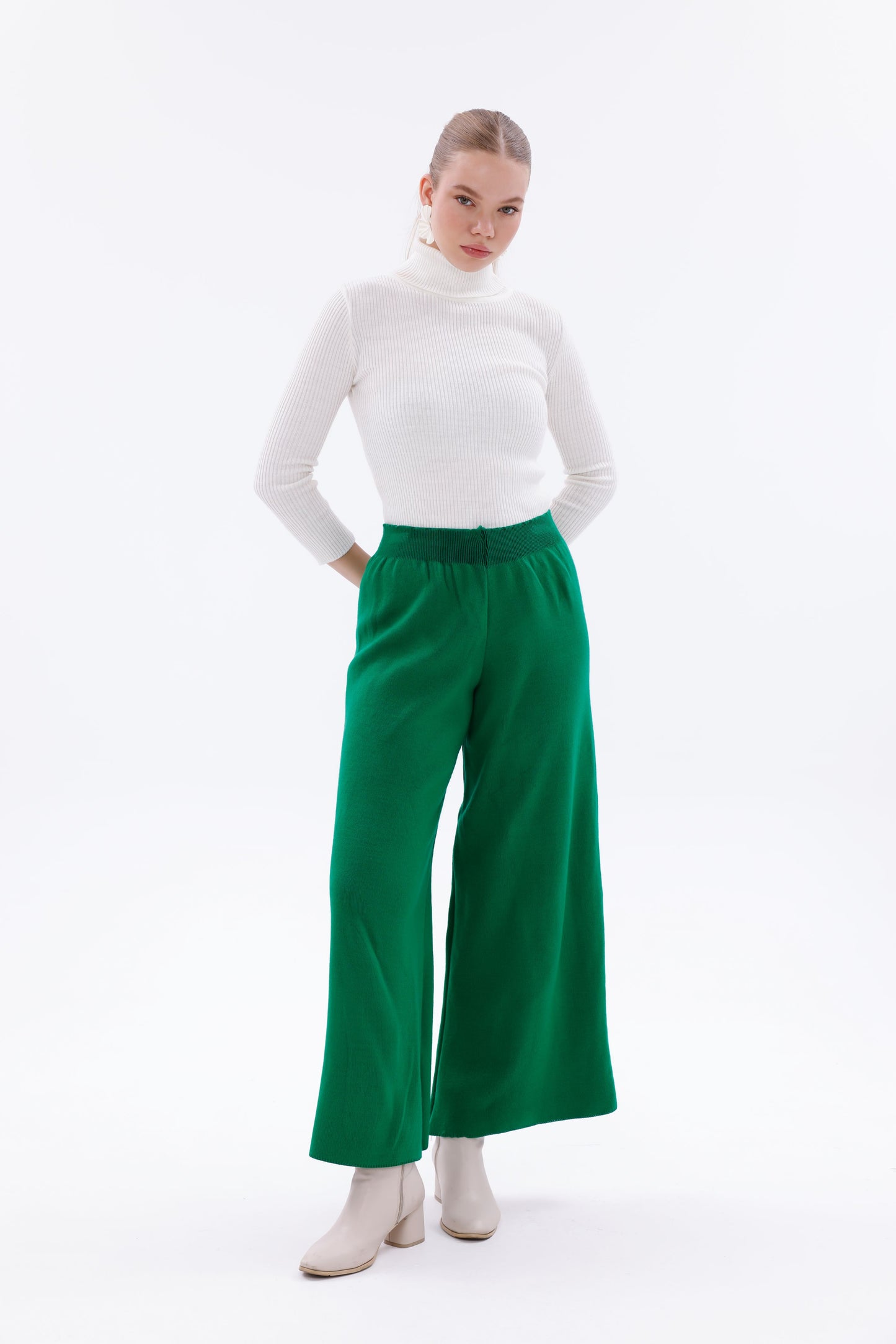 TRİKO YEŞİL PANTOLON