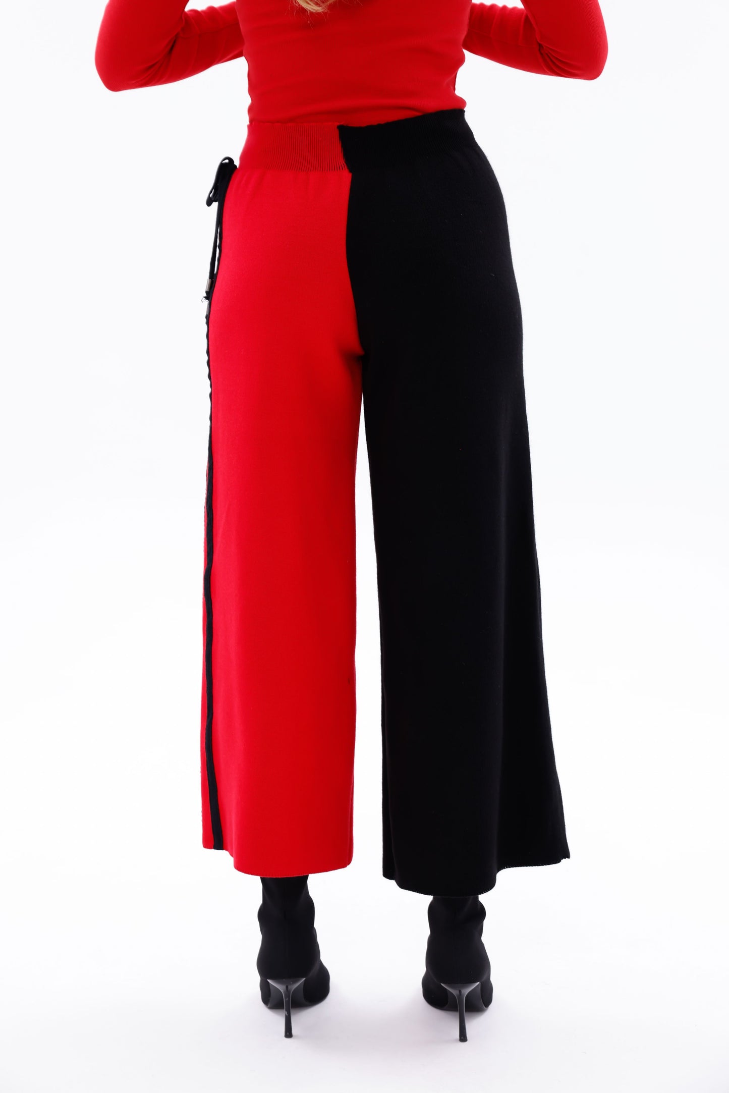 TRİKO SİYAH/KIRMIZI PANTOLON