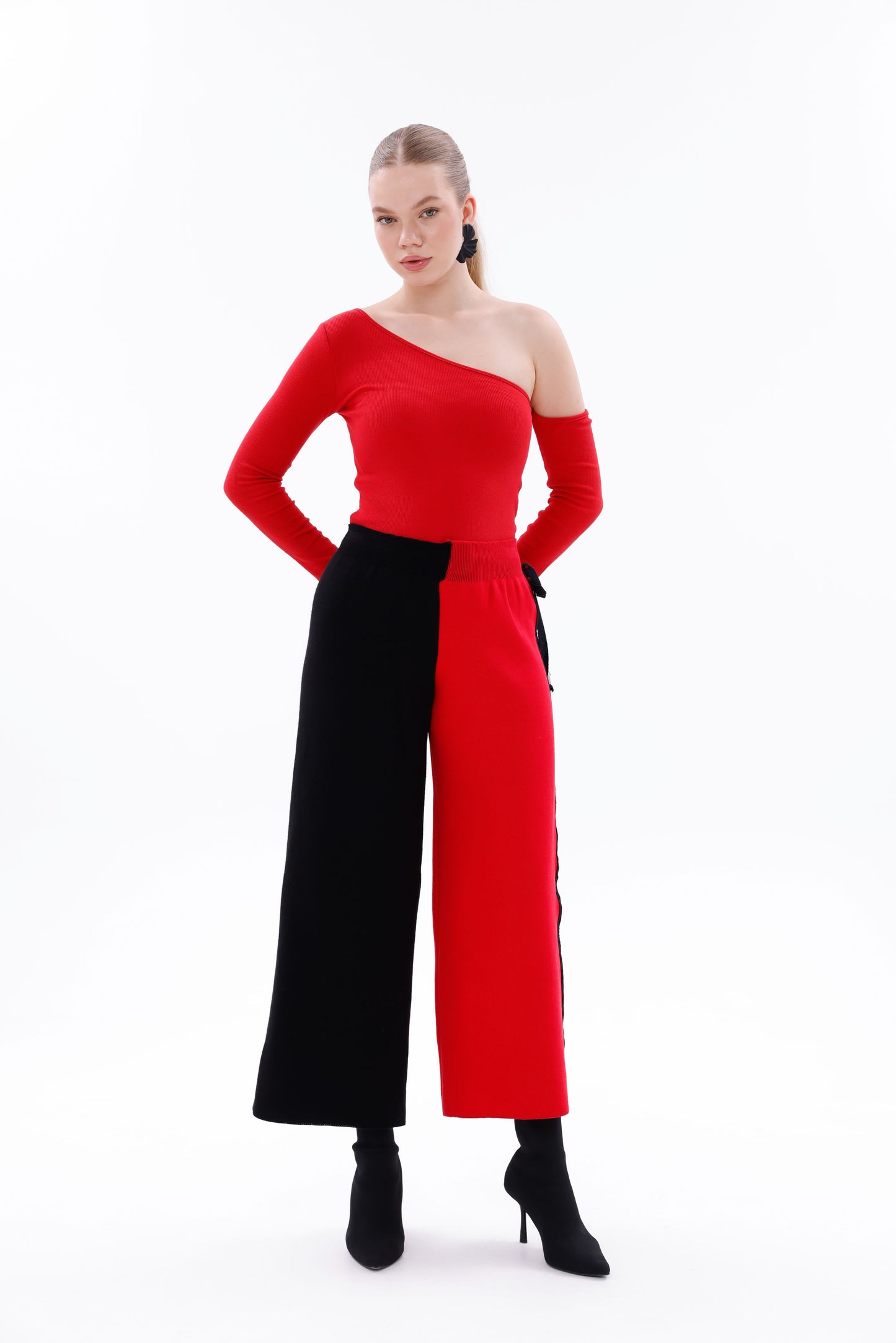 TRİKO SİYAH/KIRMIZI PANTOLON