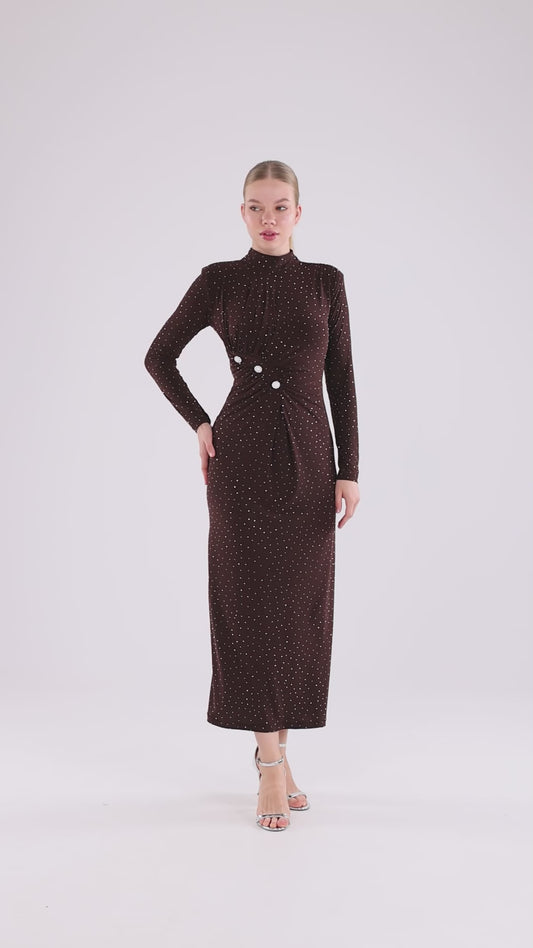 Kadın-Taslı-Elbise