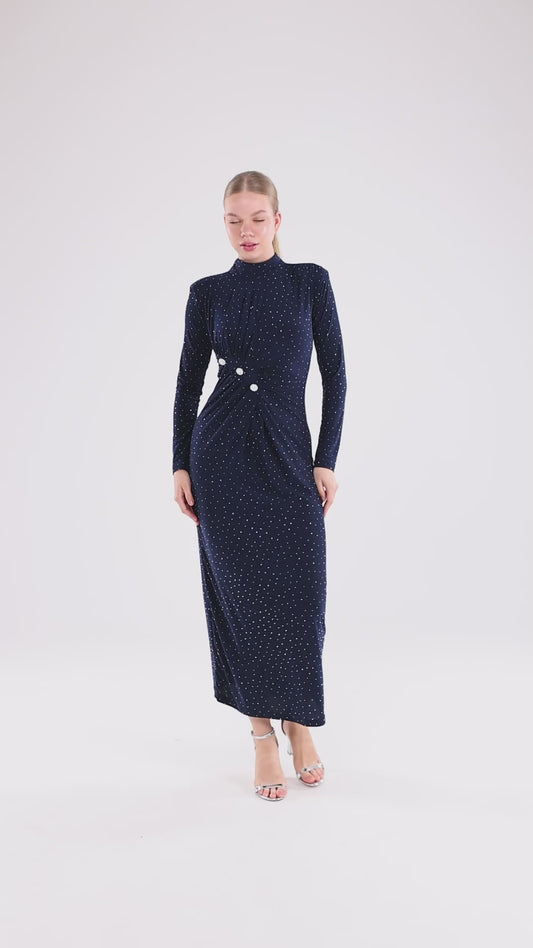 Kadın-Taslı-Elbise